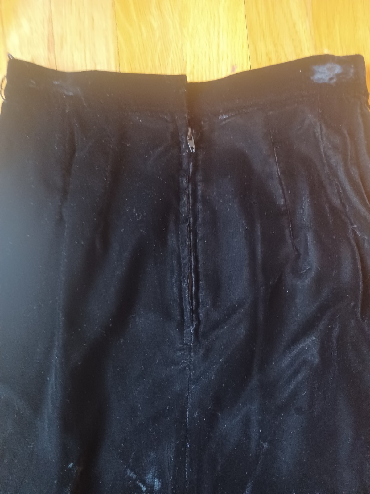 Vintage 1970s/1980s Intuitions Union-Made Black Velvet Gothic Maxi-skirt