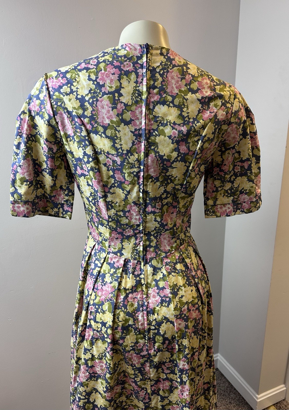 Pre-owned Vintage Laura Ashley Floral Print Maxi Dress Size 6