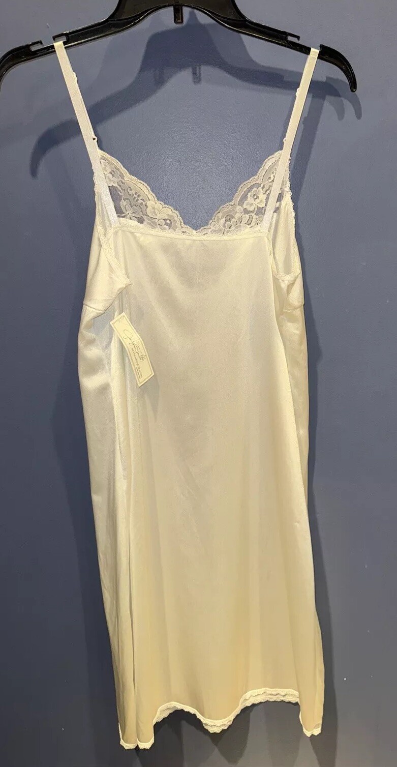 Size Small White Full Slip, Adjustable Straps, Vintage Jaclyn Smith Kmart, NWT
