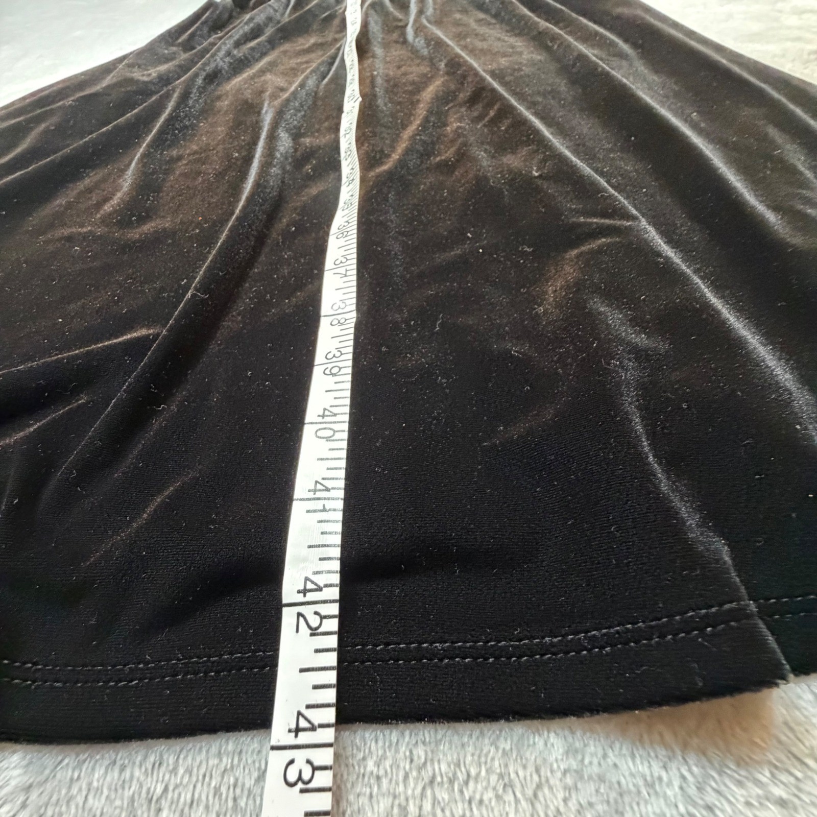 Vintage Evan-Picone Black Velvet Halter Midi Dress Size 6P 90s Cocktail Ruched