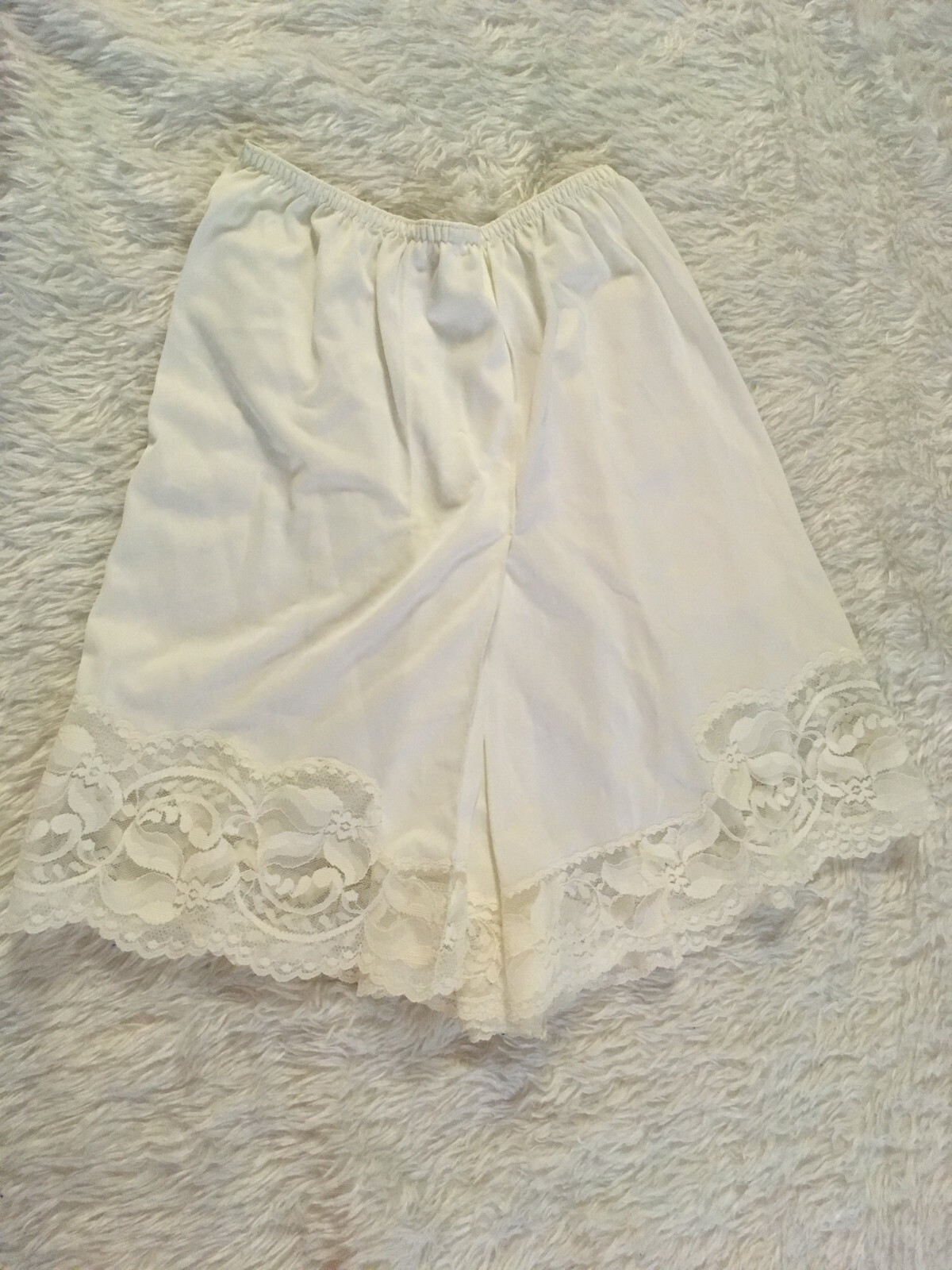 Vtg GORGEOUS LACE PANTY Semi SHEER NYLON Size Small White/Off white Fuller Cut