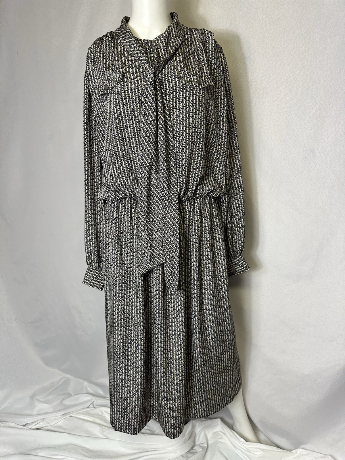 Vintage Henry Lee Belted Dress Sz Large Multicolor Long Sleeve Scarf Pit 21 In