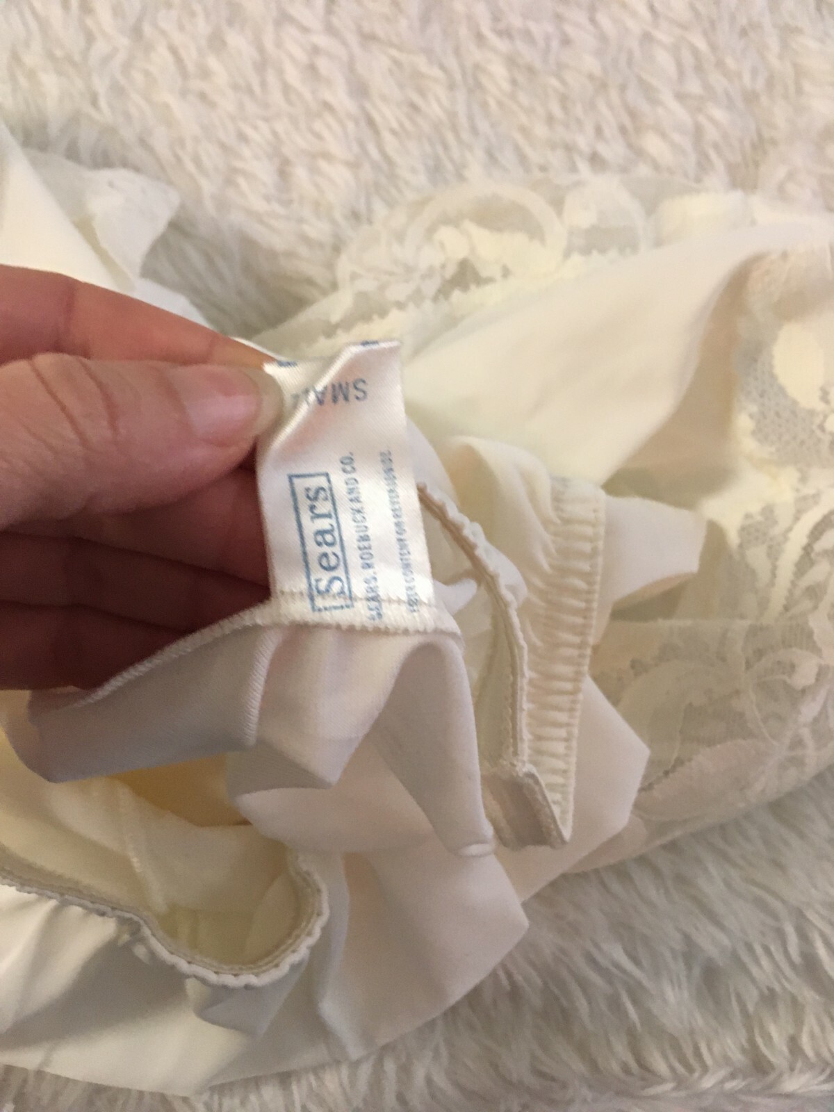 Vtg GORGEOUS LACE PANTY Semi SHEER NYLON Size Small White/Off white Fuller Cut
