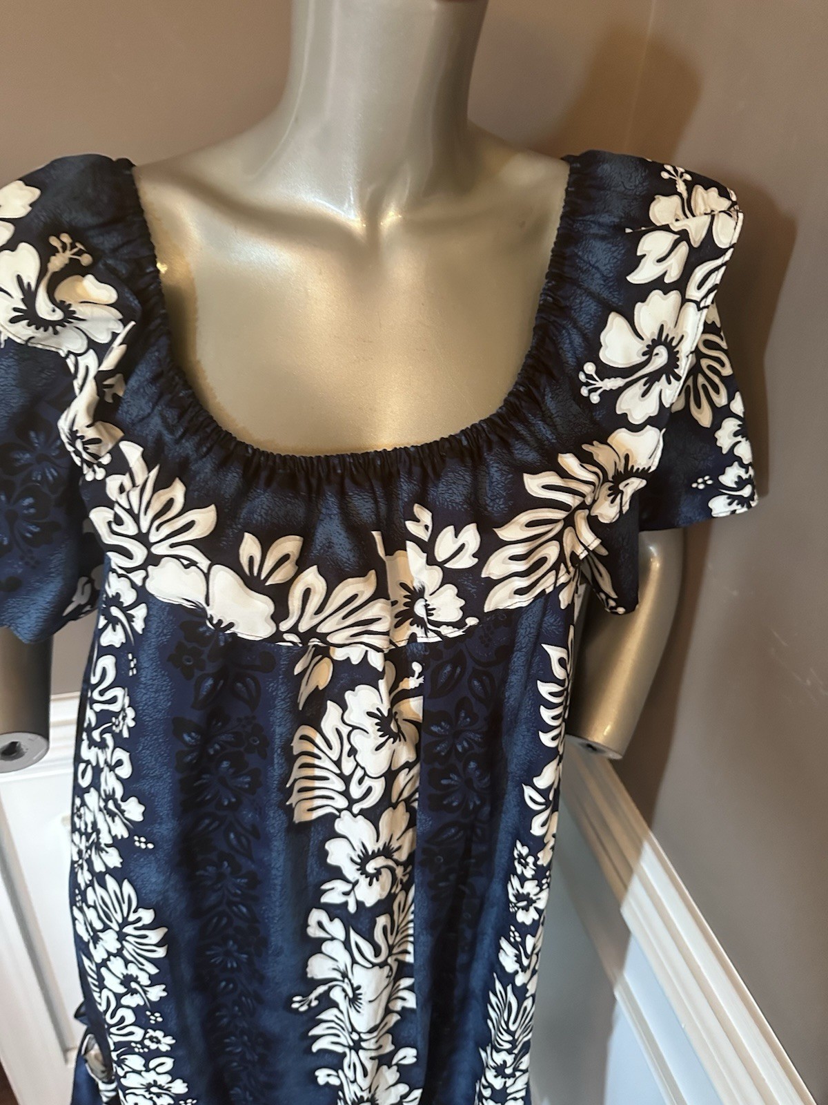 Vintage NWT Royal Hawaiian Creation Muumuu Floral Dress Blue/White Sz XL