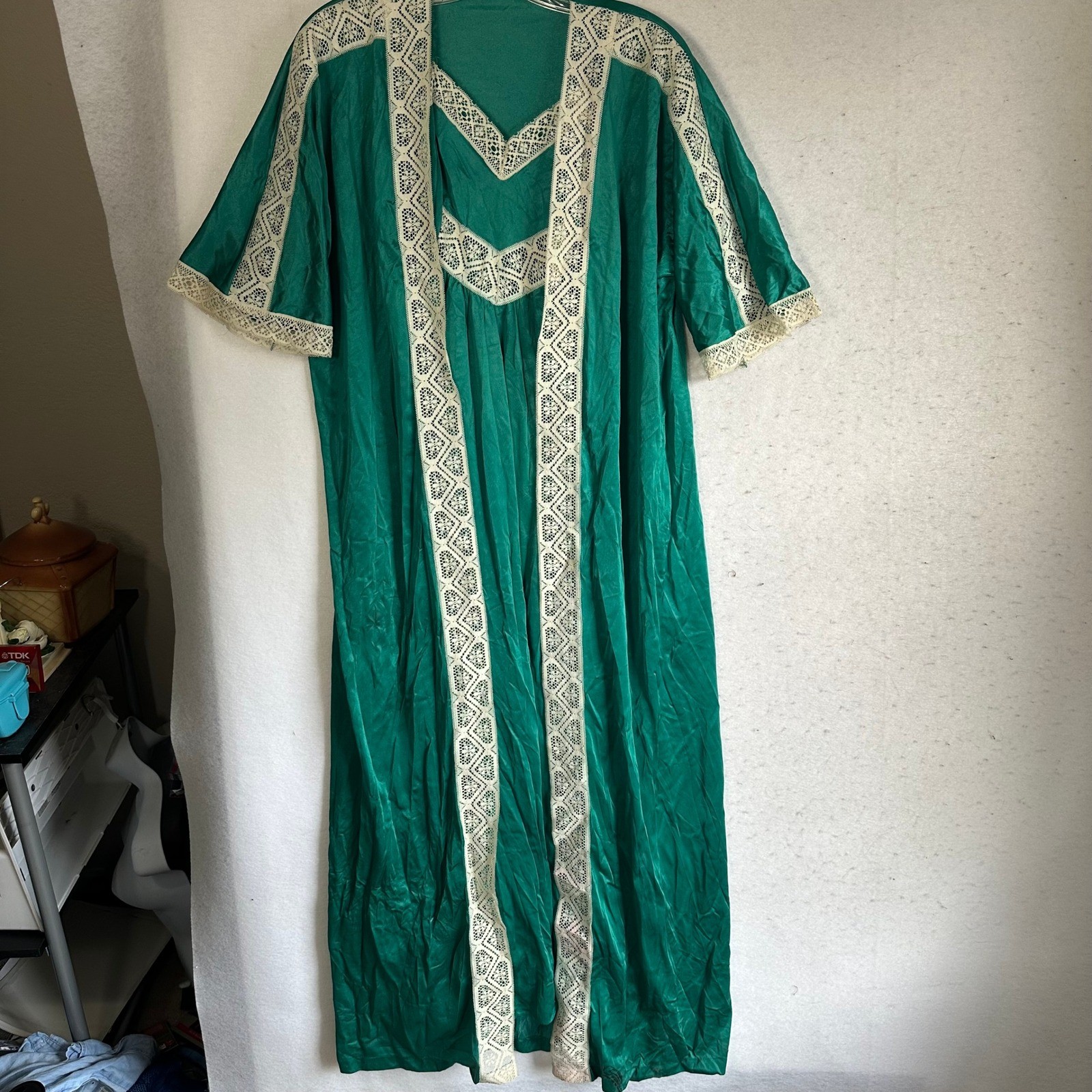 Vtg JC Penney Emerald Green Nylon Nightgown and Robe Set Lace Trim Small 32/34