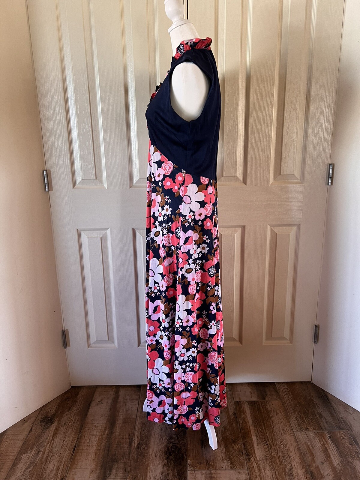 vintage 70s floral maxi dress navy with pink white flowers sleeveless ruffle