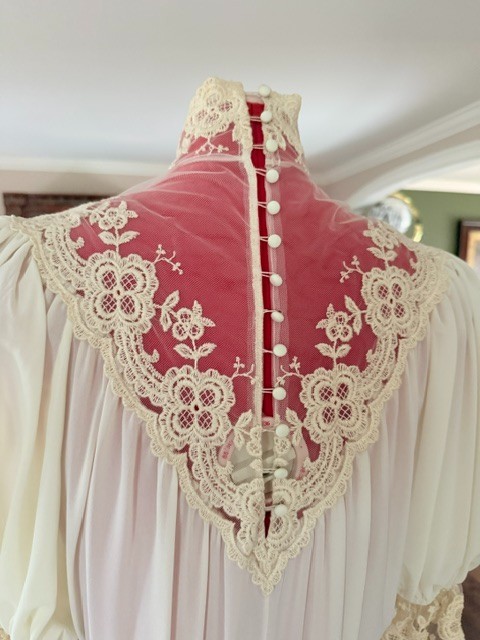 Vtg Victorian Renaissance Ivory Lace Prairie Wedding Dress Boho Sz 8 High Neck