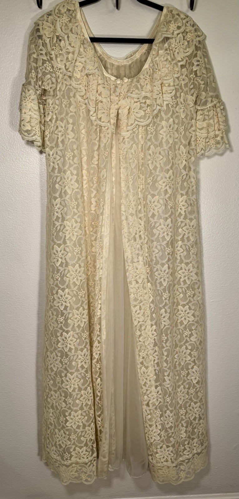 INTIME CA Small Lace Ivory Sheer Chiffon Peignoir Robe Lined Nightgown Vtg 60’s