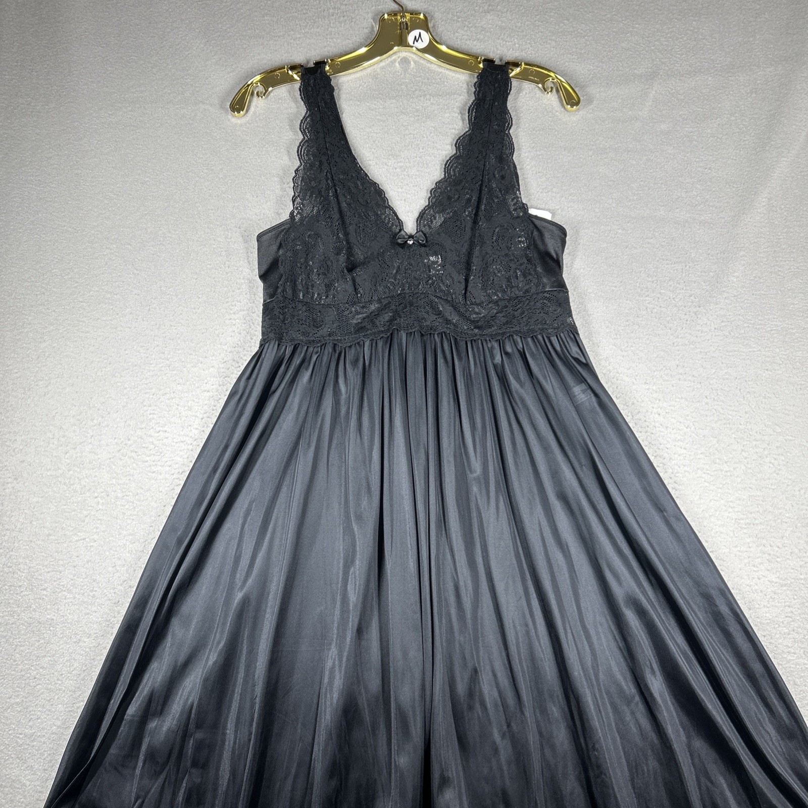 Shadowline Nightgown Sleeveless Lace Women’s M Bodice 39” Long Black Pajama