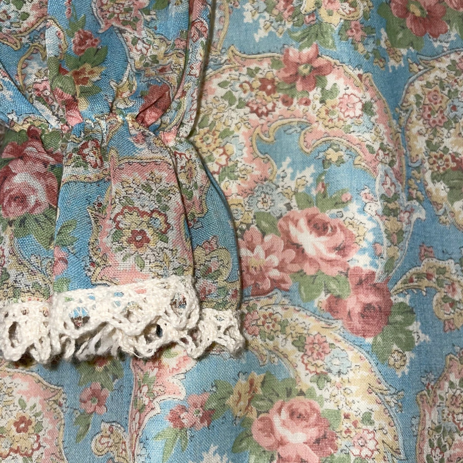 Vintage 1970s Gunne style Romantic Dress with Victorian Floral Print