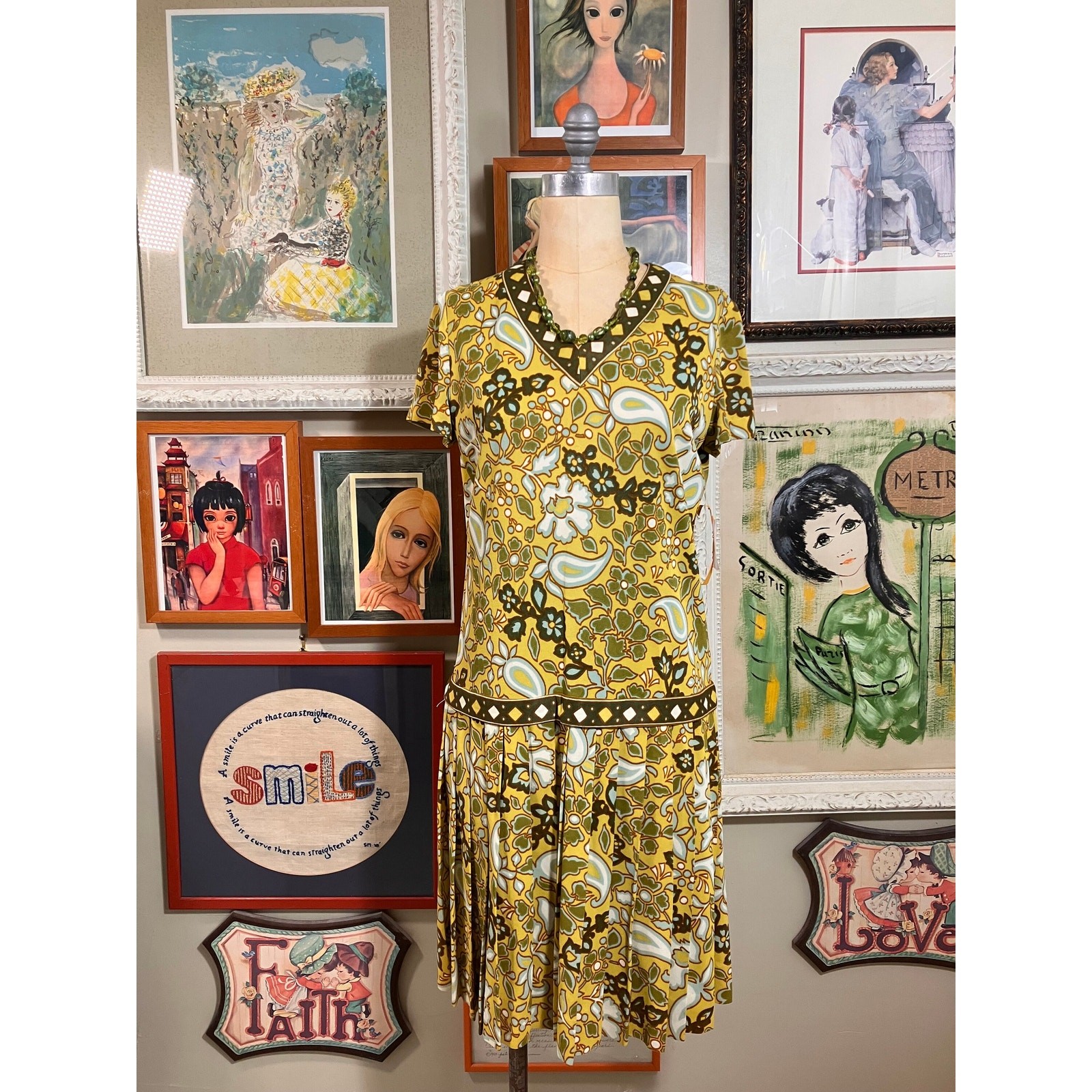 Vintage 1970s Sacony Ciella Dropped Waist Dress Yellow Paisley Floral Pleated