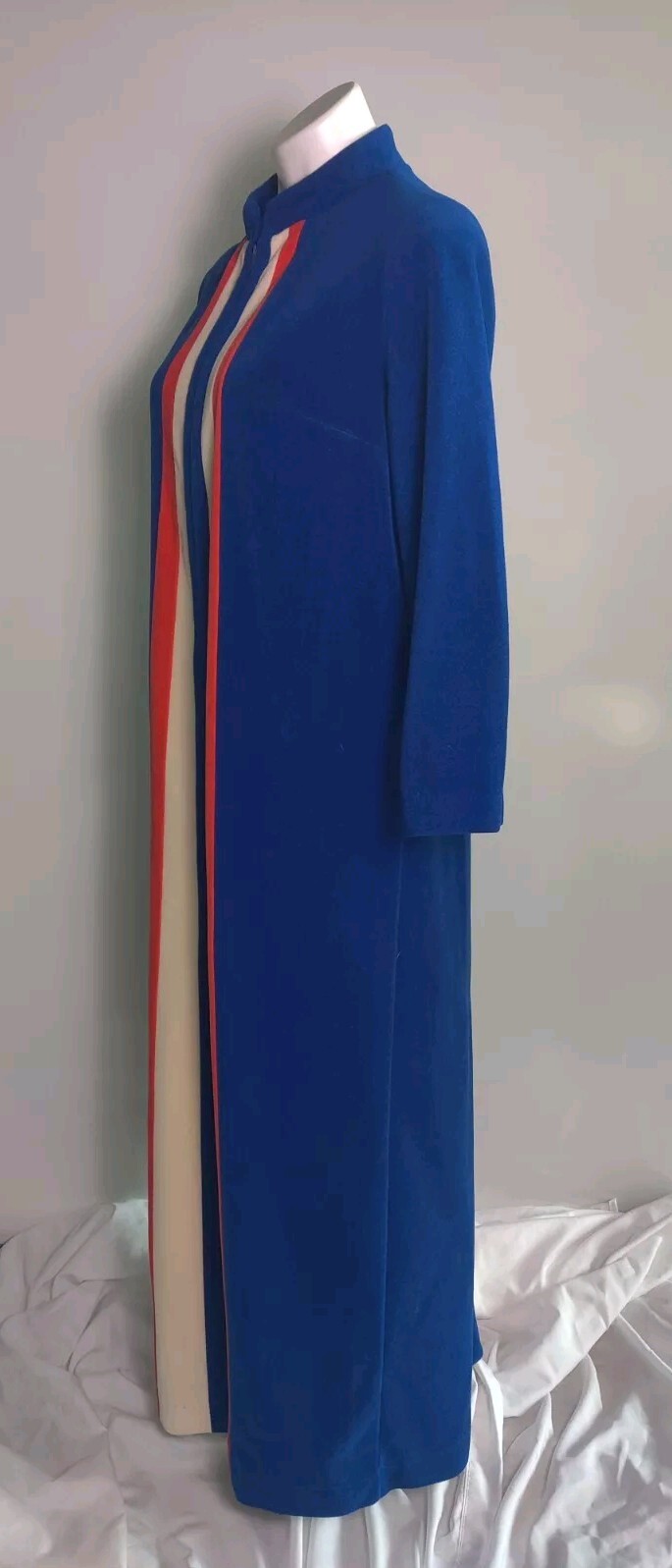 Vintage 70’s Blue Red & White Striped JC Penney Lounge wear Zip Up Robe Size 14
