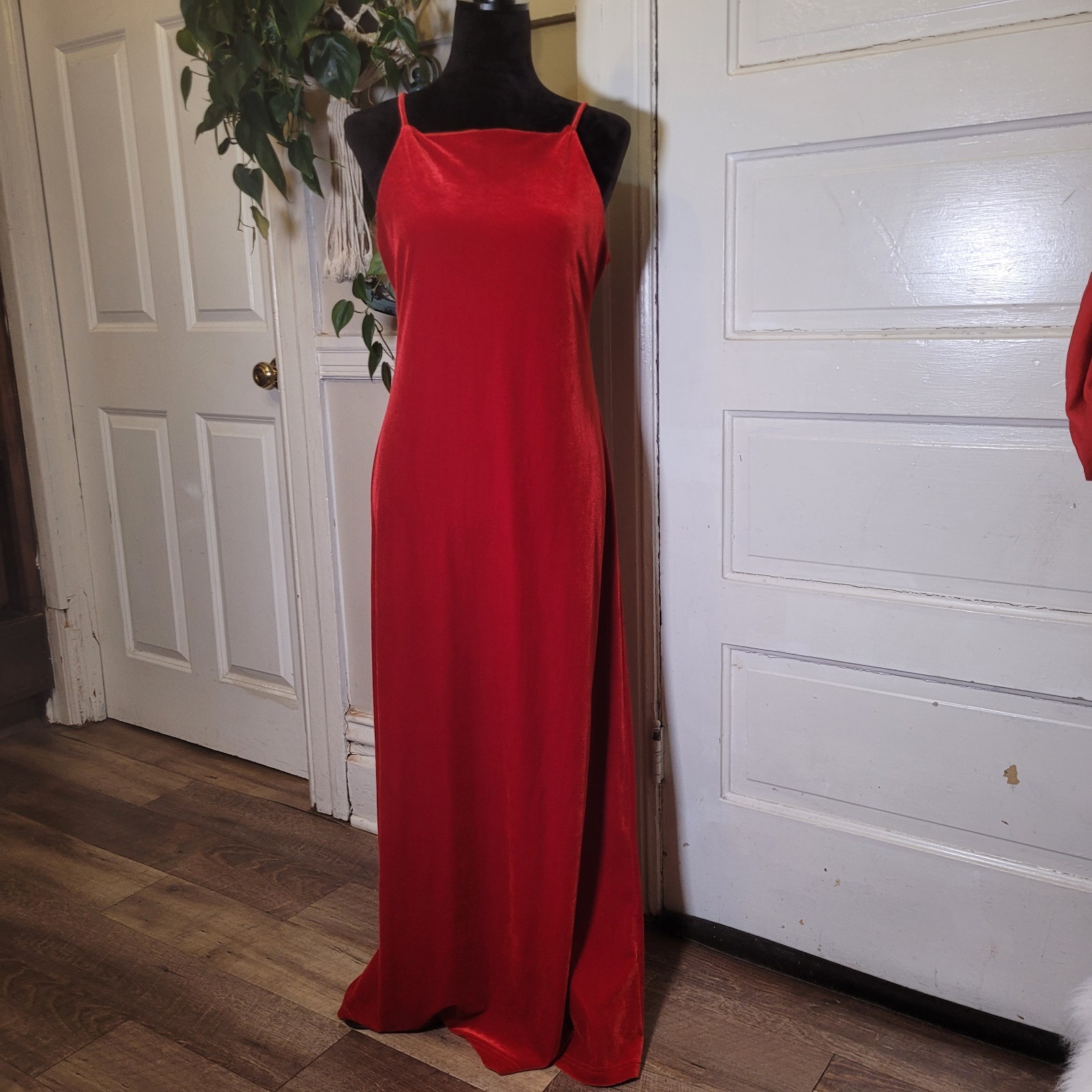Vtg RED Gothic Velvet Maxi Dress/11/12 Spaghetti Strapped/T103