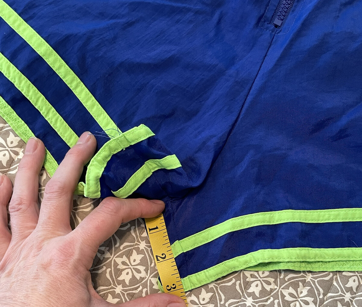 Vtg Women’s M Jantzen Front Zippered Navy W/Green Stripe Nylon Shorts Swim Jog