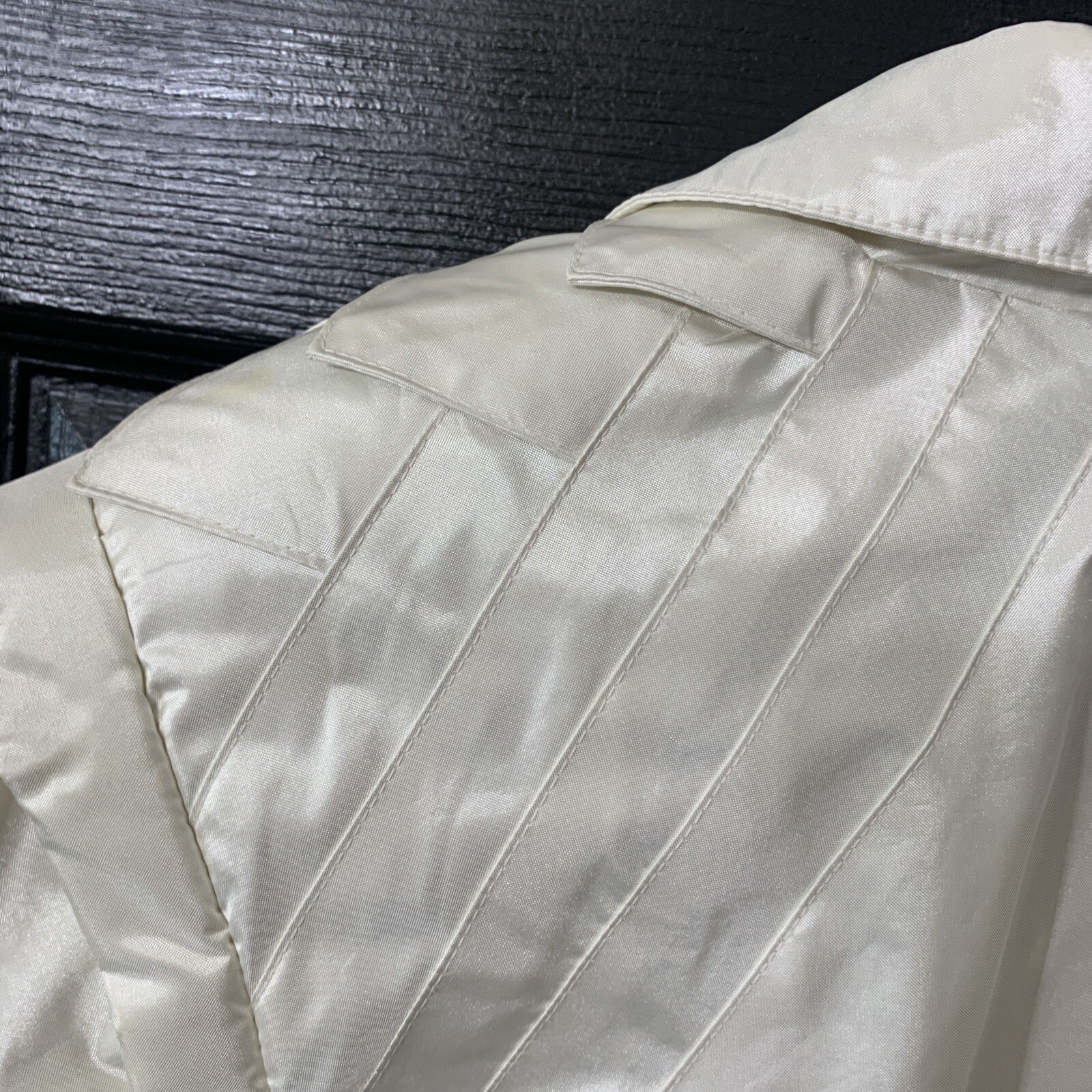 80s 90s Vintage Womens Sz M Belted Trench Rain Coat Shiny Pearl White Unique