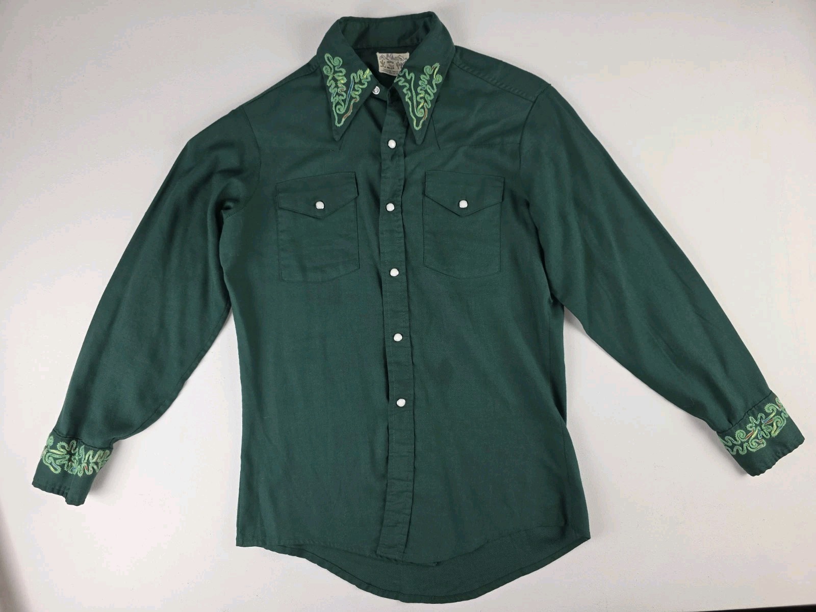 Vintage 60’s Triple LLL Brand Women’s Embroidered Pearl Snap Western Shirt M