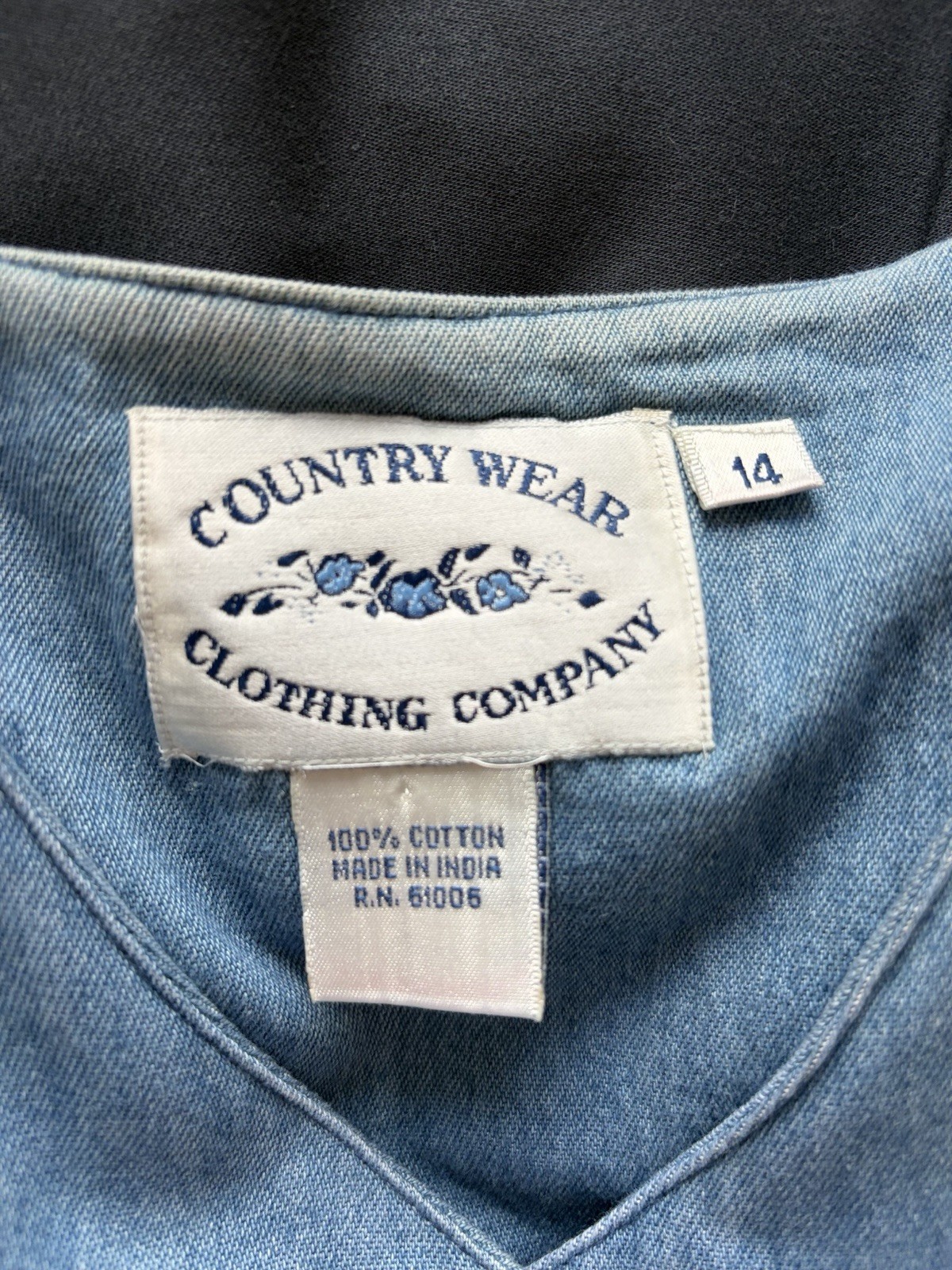 Vintage Women’s 14 Cottage Core Granny Denim Embroidered Birdhouse Top *READ*