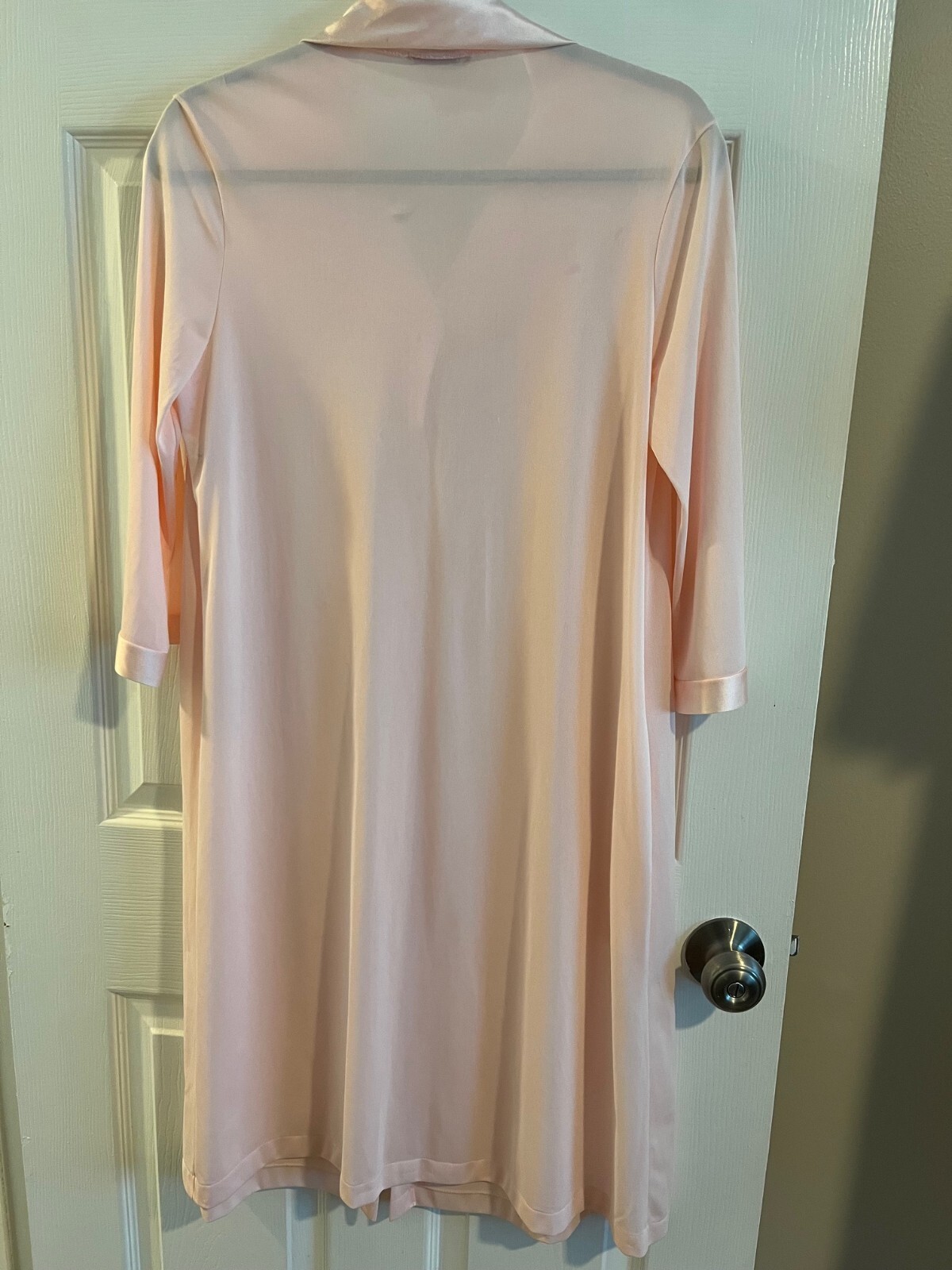 Vanity Fair Blush Pink Nylon Negligee – Size Small – Made in the USA Vintage