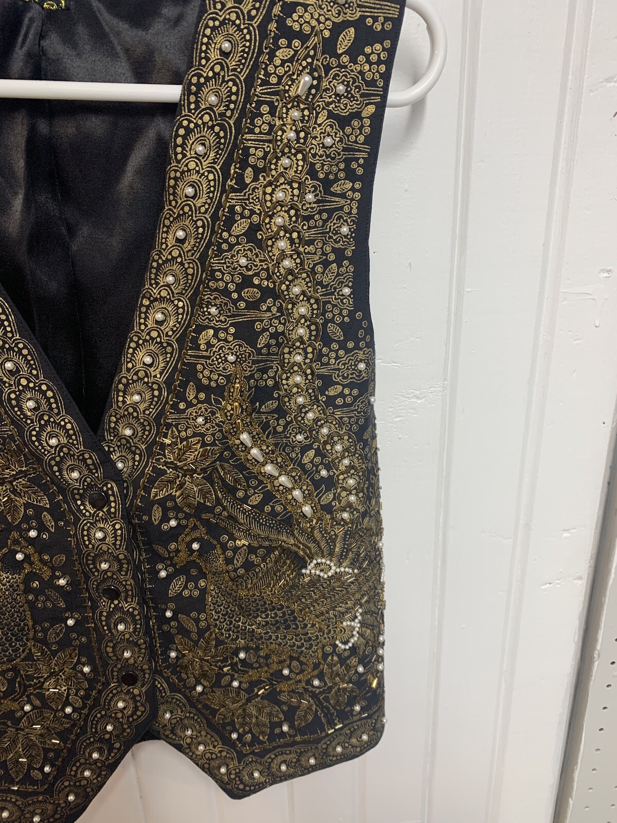 VTG 90s Gold Black Pearl Beaded Vest Peacocks Floral Indian Motifs Boho Chest 40