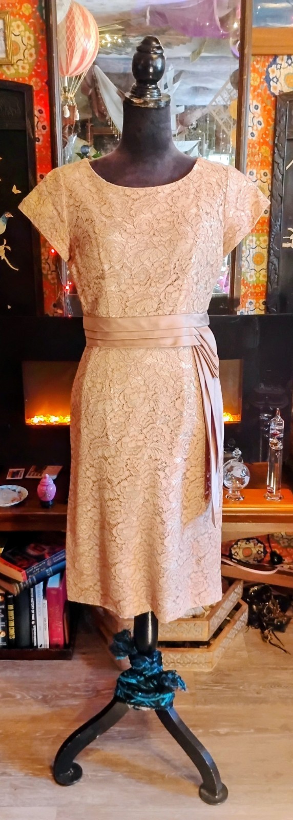 vintage dresses 1950s medium