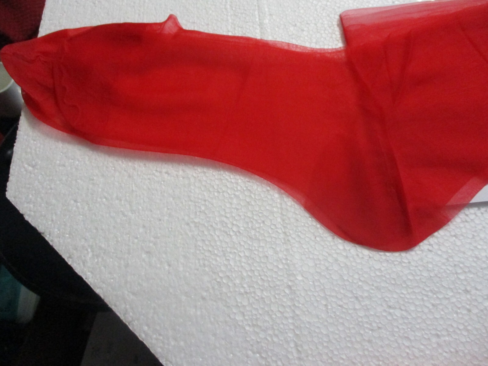 1PR VINTAGE UNBRANDED RHT SHEER SHINY FLAT KNIT NYLON STOCKINGS 12 LONG 40″ RED