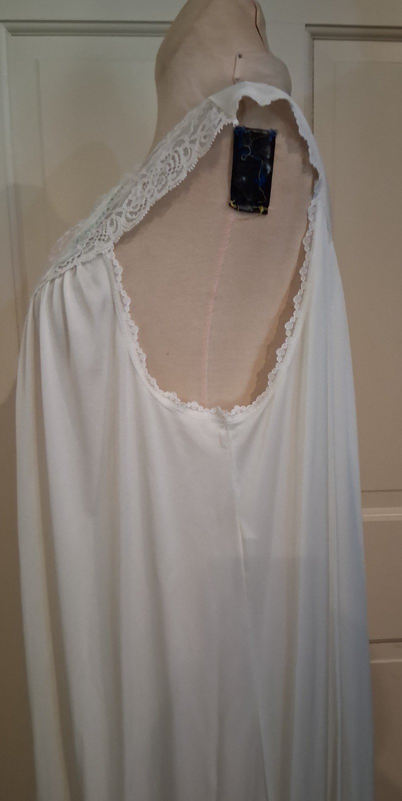 Shadowline Vintage Light Cream ivory Color Nylon Nightgown & Robe Set Size M