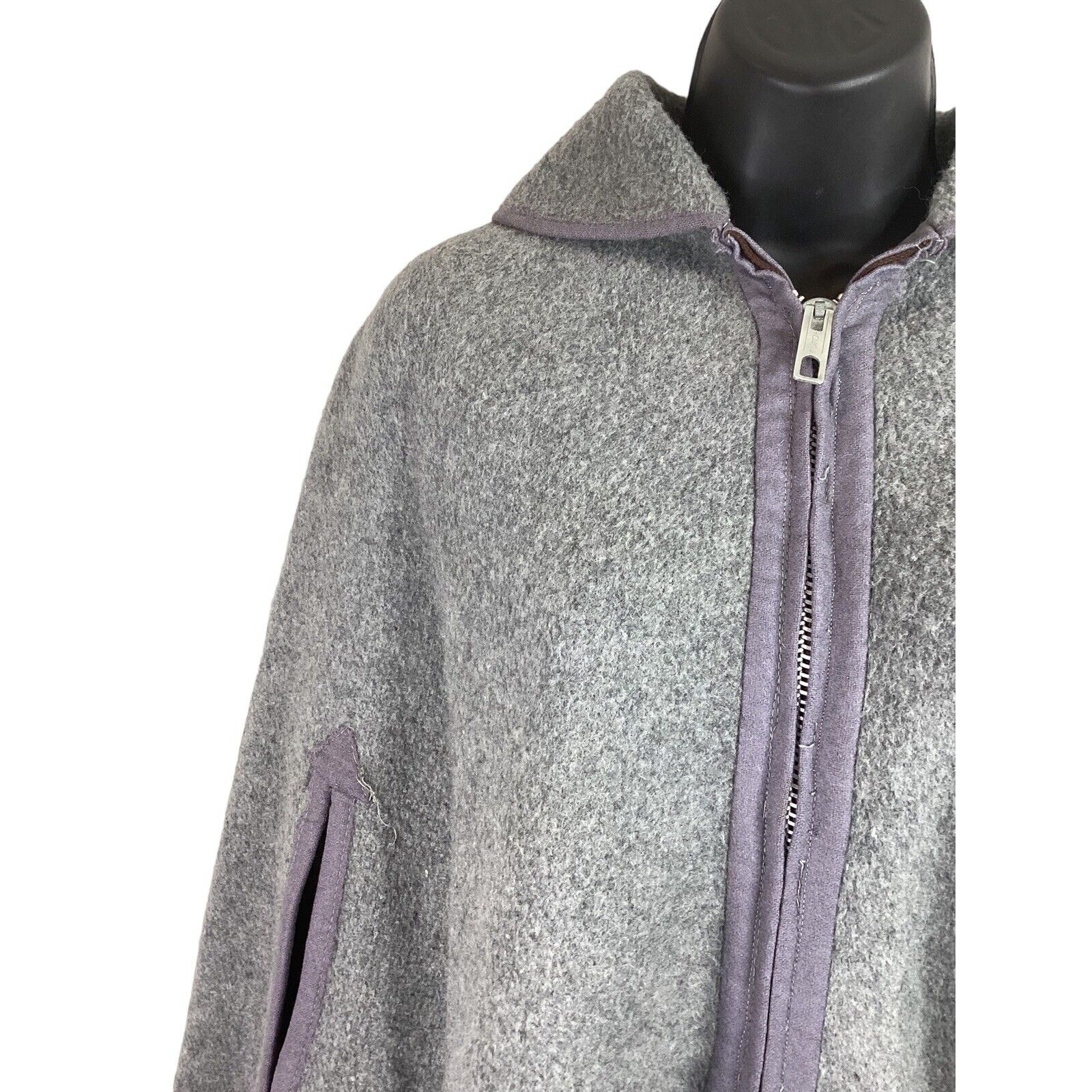 Vtg Wool Poncho Heavy Reversible Gray White Women’s One Size Fits All