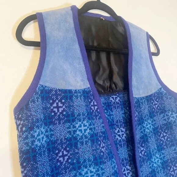 Vintage Welsh Wool Tapestry and Suede Patch Waistcoat Vest Size 40 Blue