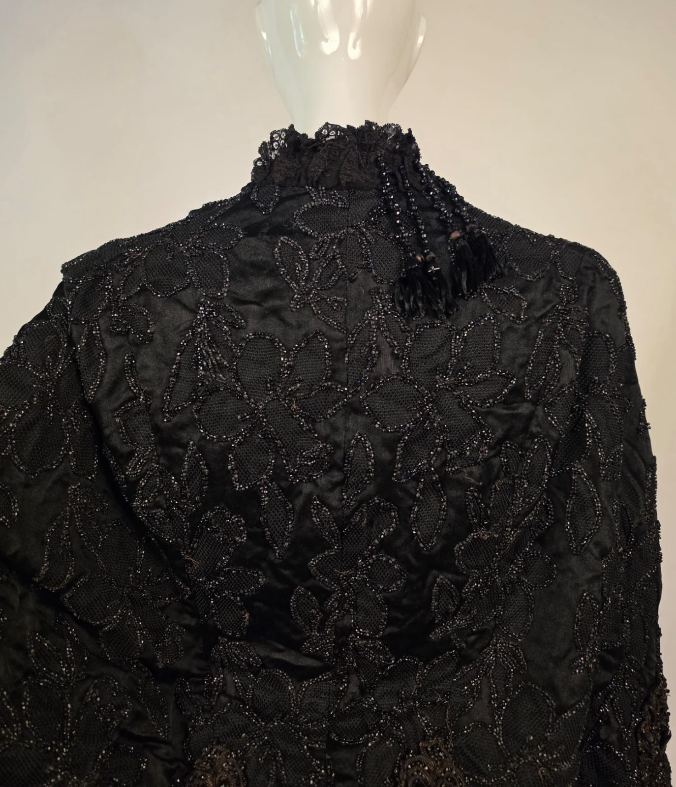 VICTORIAN 1870’S BLACK FLORAL SILK BUSTLE BACK CAPE W JET BEADING + LACE TRIM