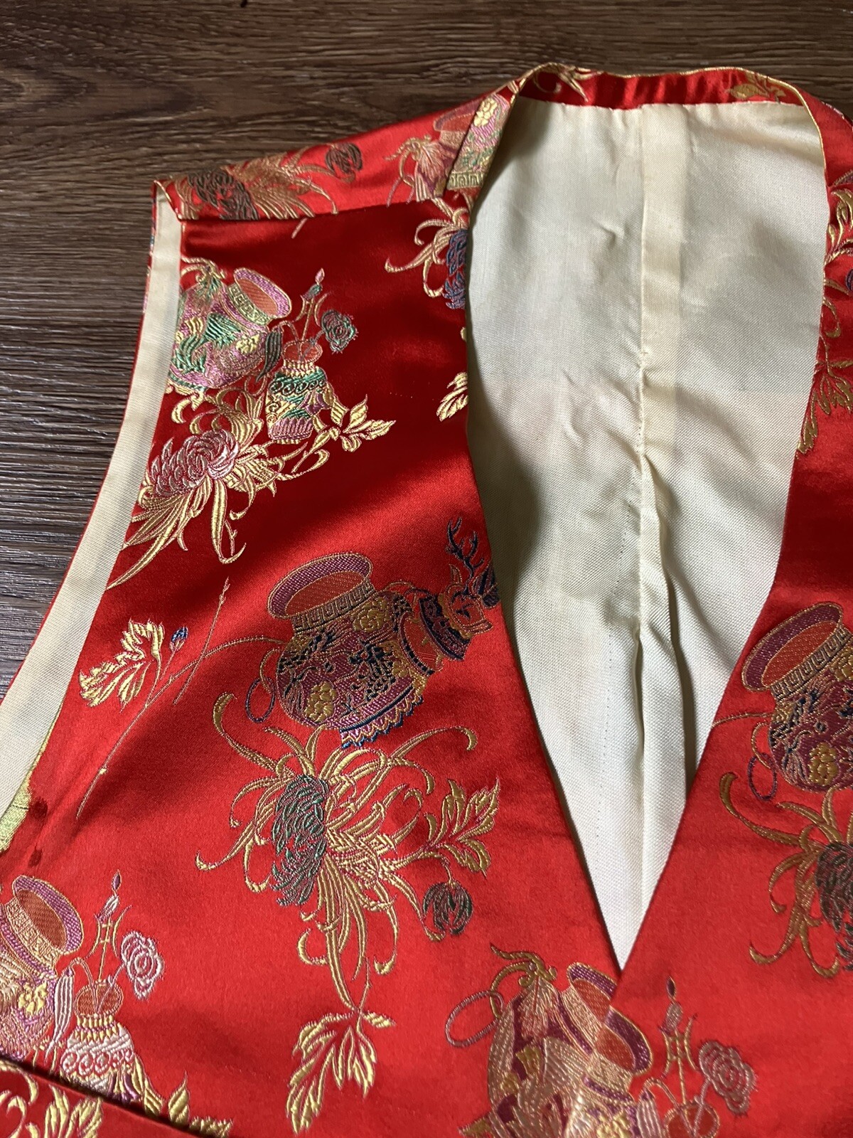 Vintage ’80s/’90s Asian-Inspired Red Brocade Button Up Vest Women’s Medium READ