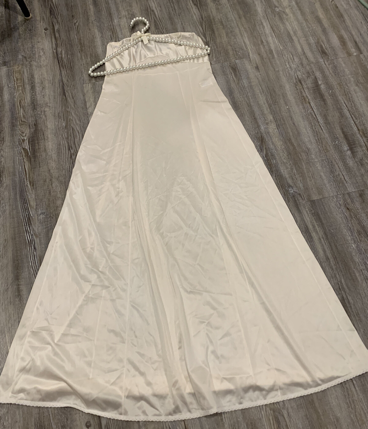 VTG Vanity Fair Ivory Silky Satin 100% Nylon Antron III USA Strapless Slip 34LL