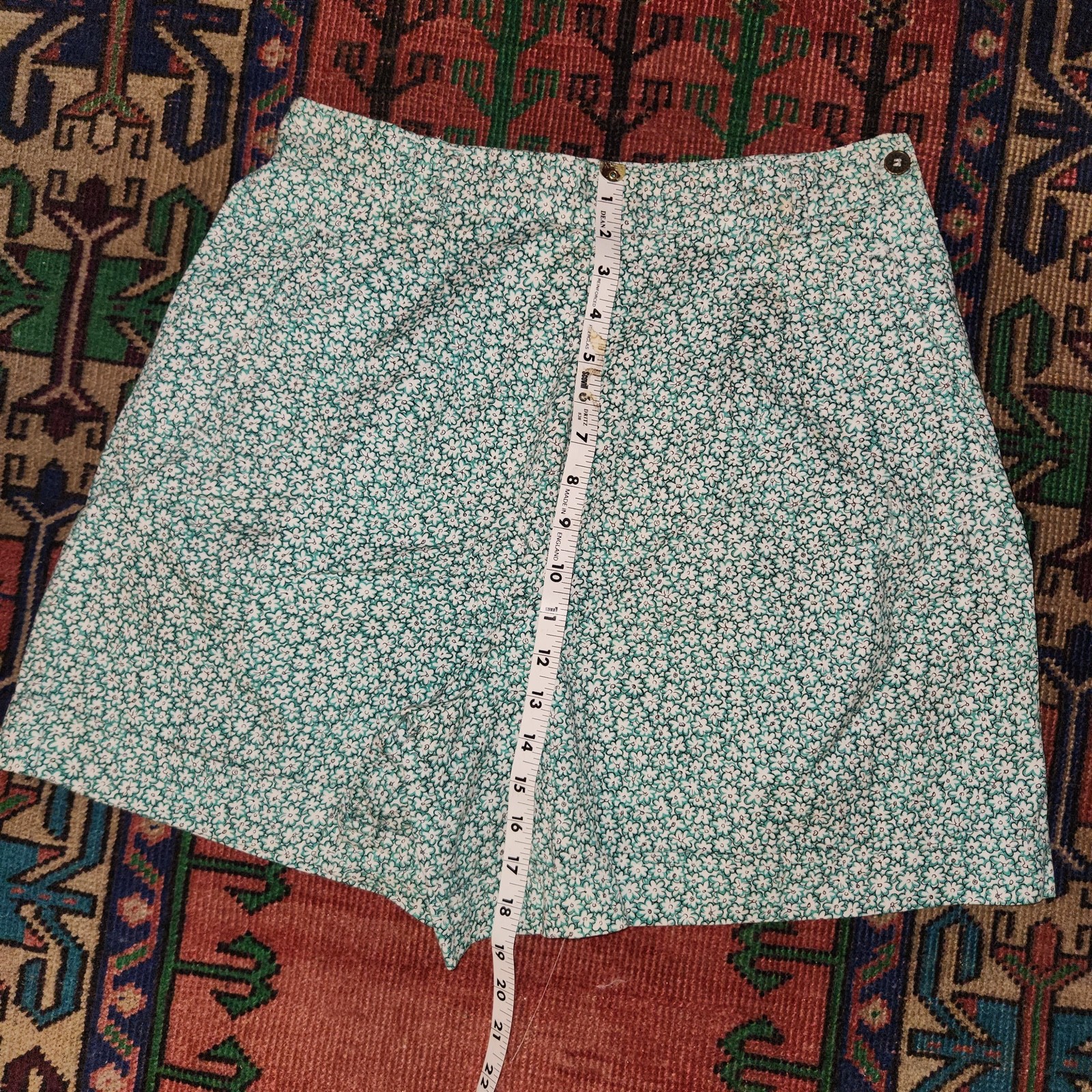 Vintage 90’s Chaus Sport Zip Floral 100% Cotton Bermuda Shorts 14 Green Daisy