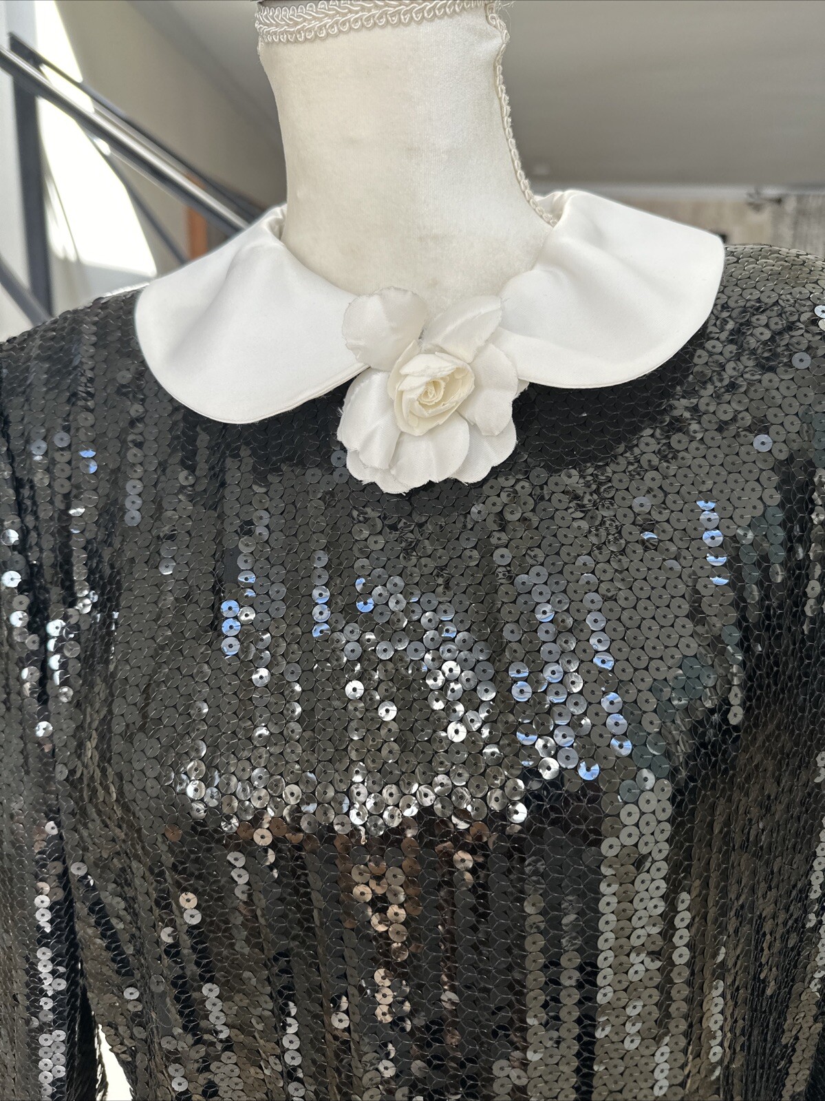 Jill Richards Chic 80s Black Sequined Sheath Dress White Collar & Rose 14 M