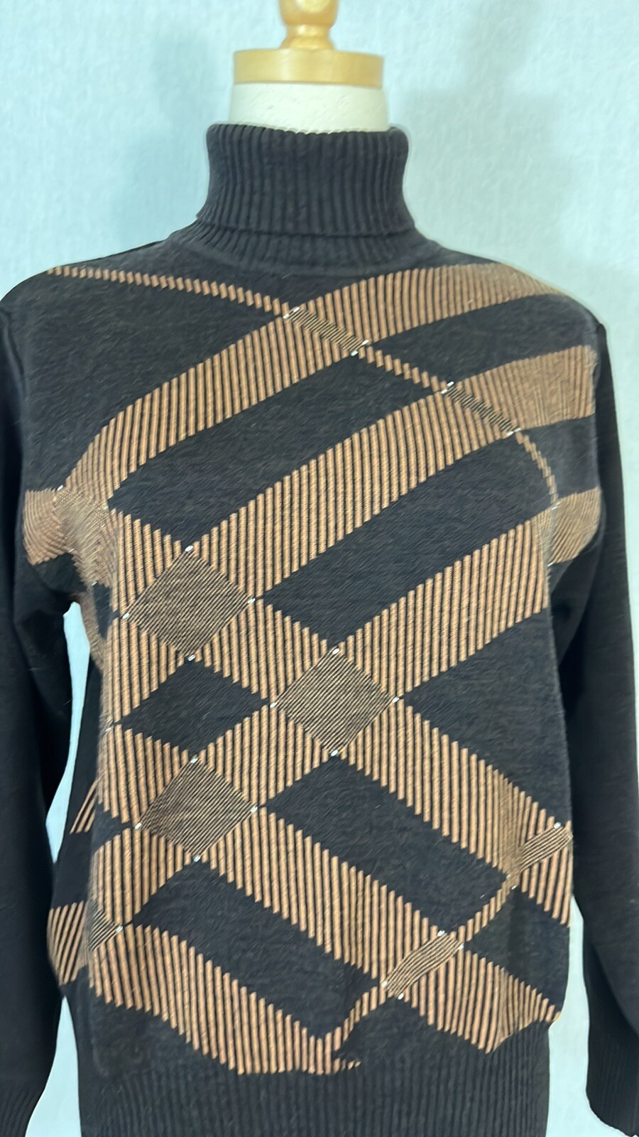 Vintage 100% New Wool Geometric Fine Gauge Le Jui Sweater M Brown Tan