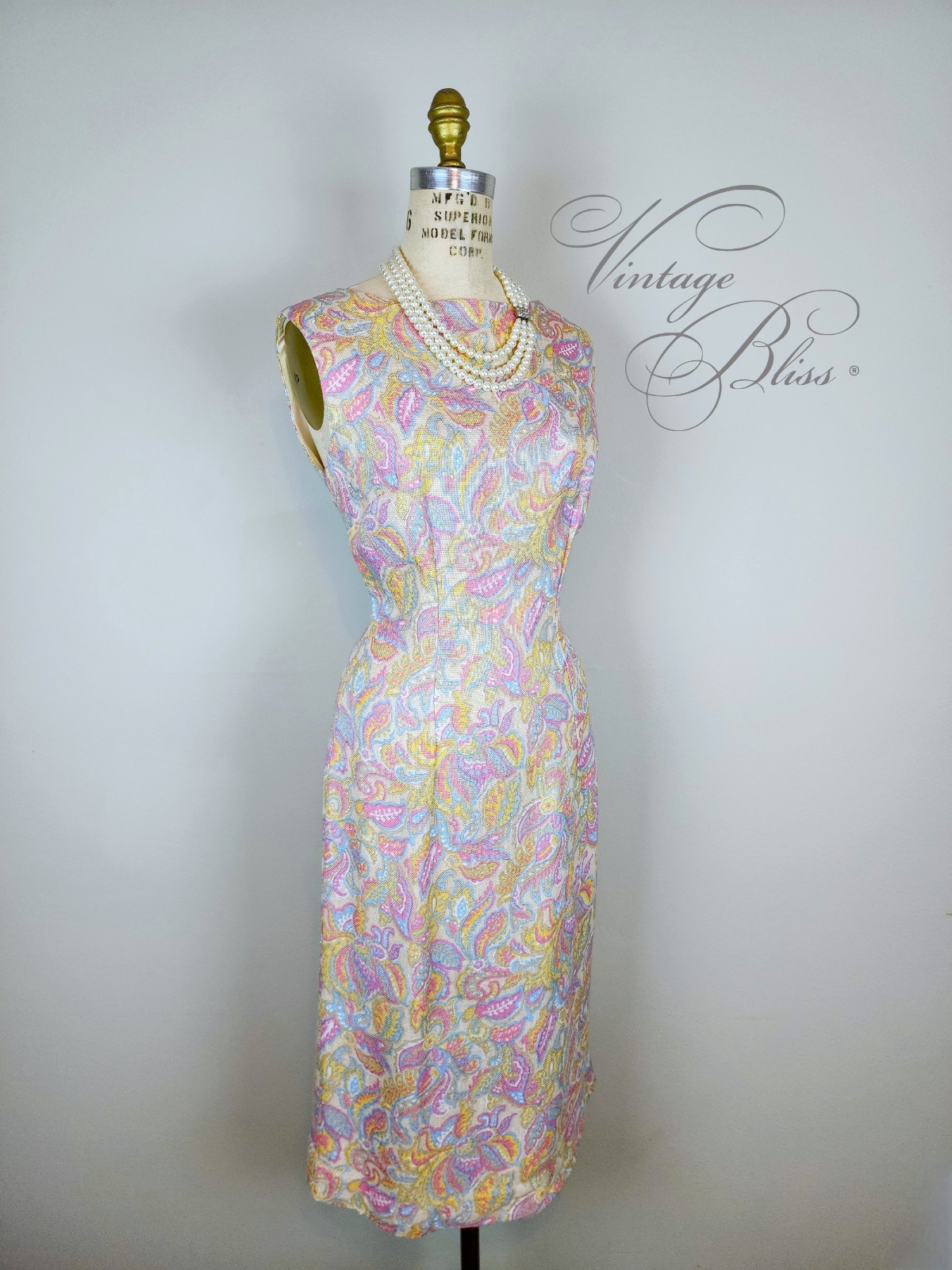 Vintage 1960’s Pastel Rainbow Paisley Wiggle Sheath Dress In Textured Linen