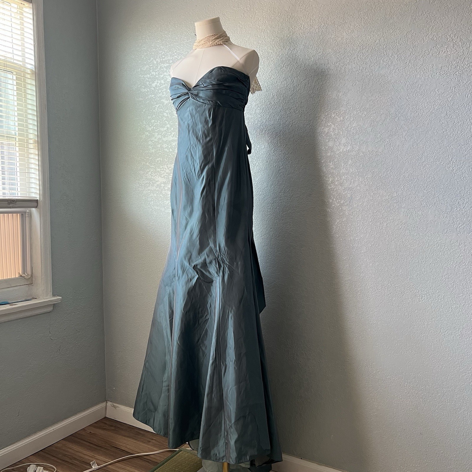 Vintage Jim Hjelm Occasion Strapless Teal Iridescent Formal Gown Size 12 USA