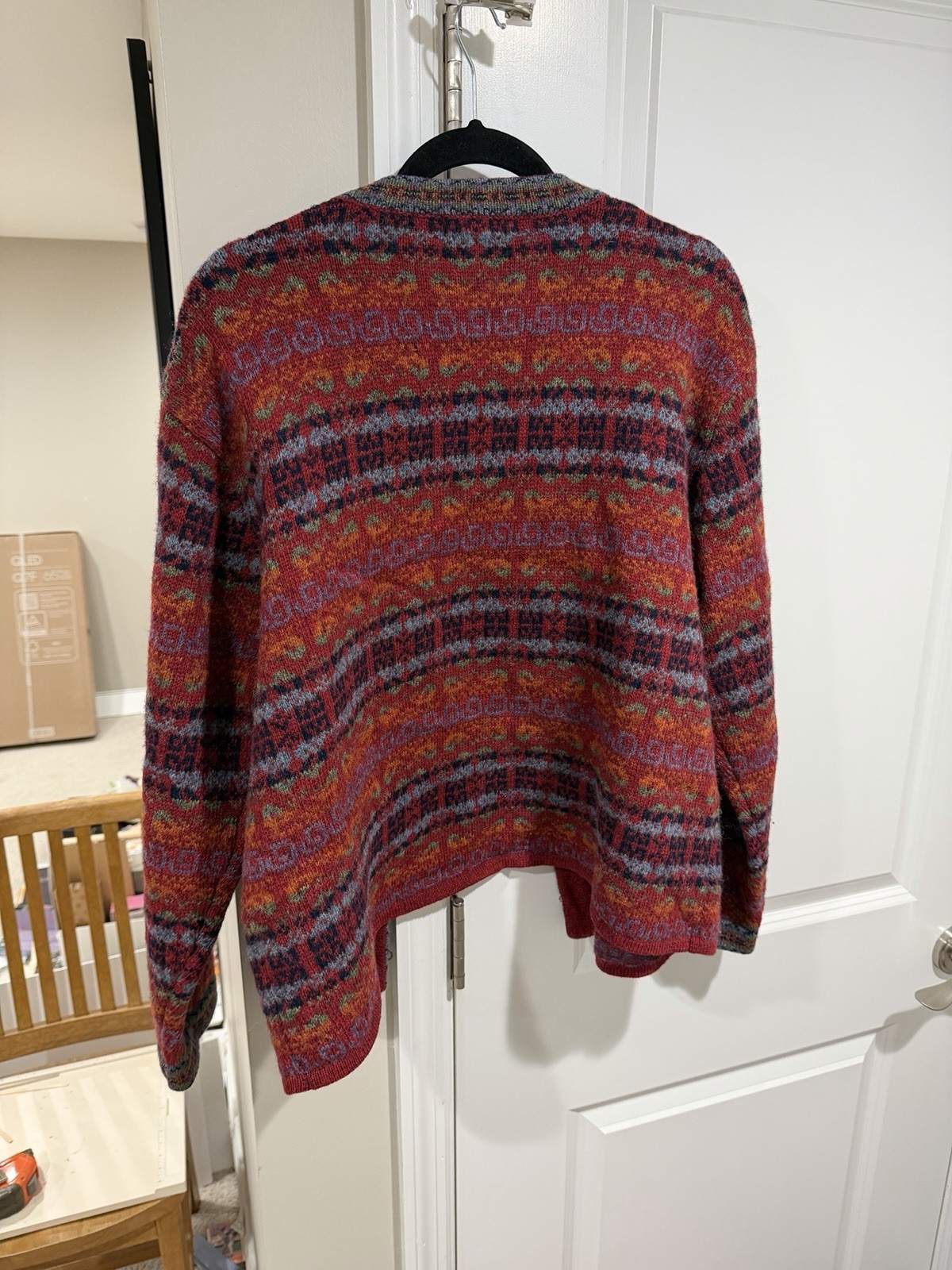 Vtg The Eagle’s Eye Multicolor 100% Wool hand-knit cardigan sweater Large
