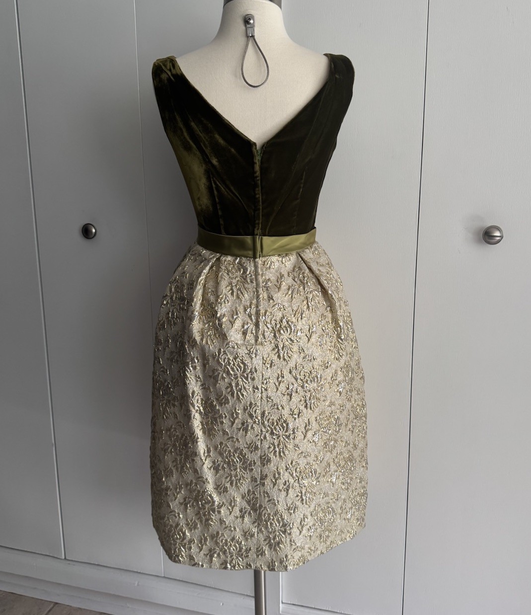 Vintage 1960’s Cocktail Party Dress Velvet Top Satin Bow Gold Brocade Lame Skirt
