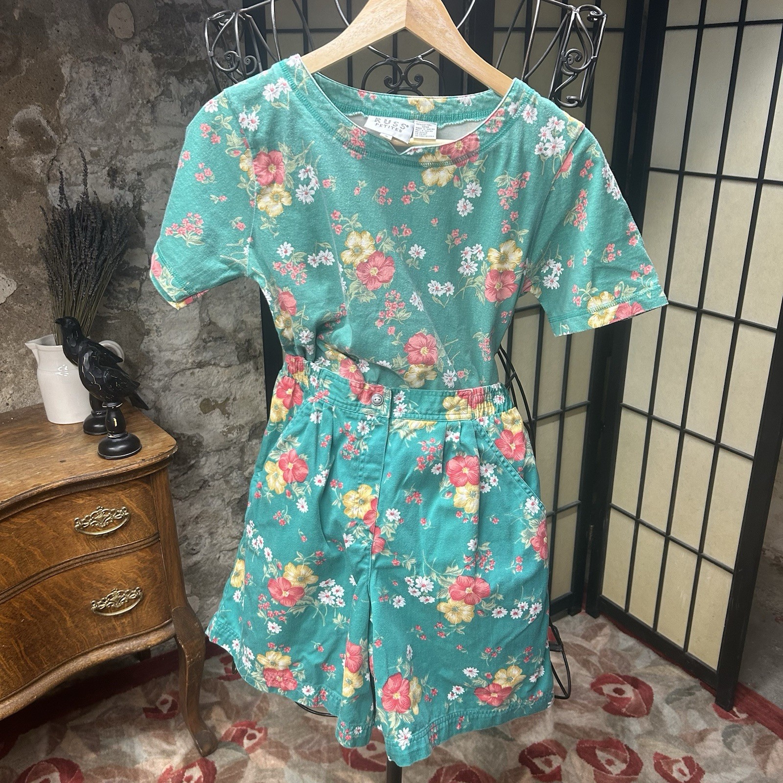 VNT 90s Russ Petites Green/Floral Print T-Shirt High Waisted Shorts Set: Size 6
