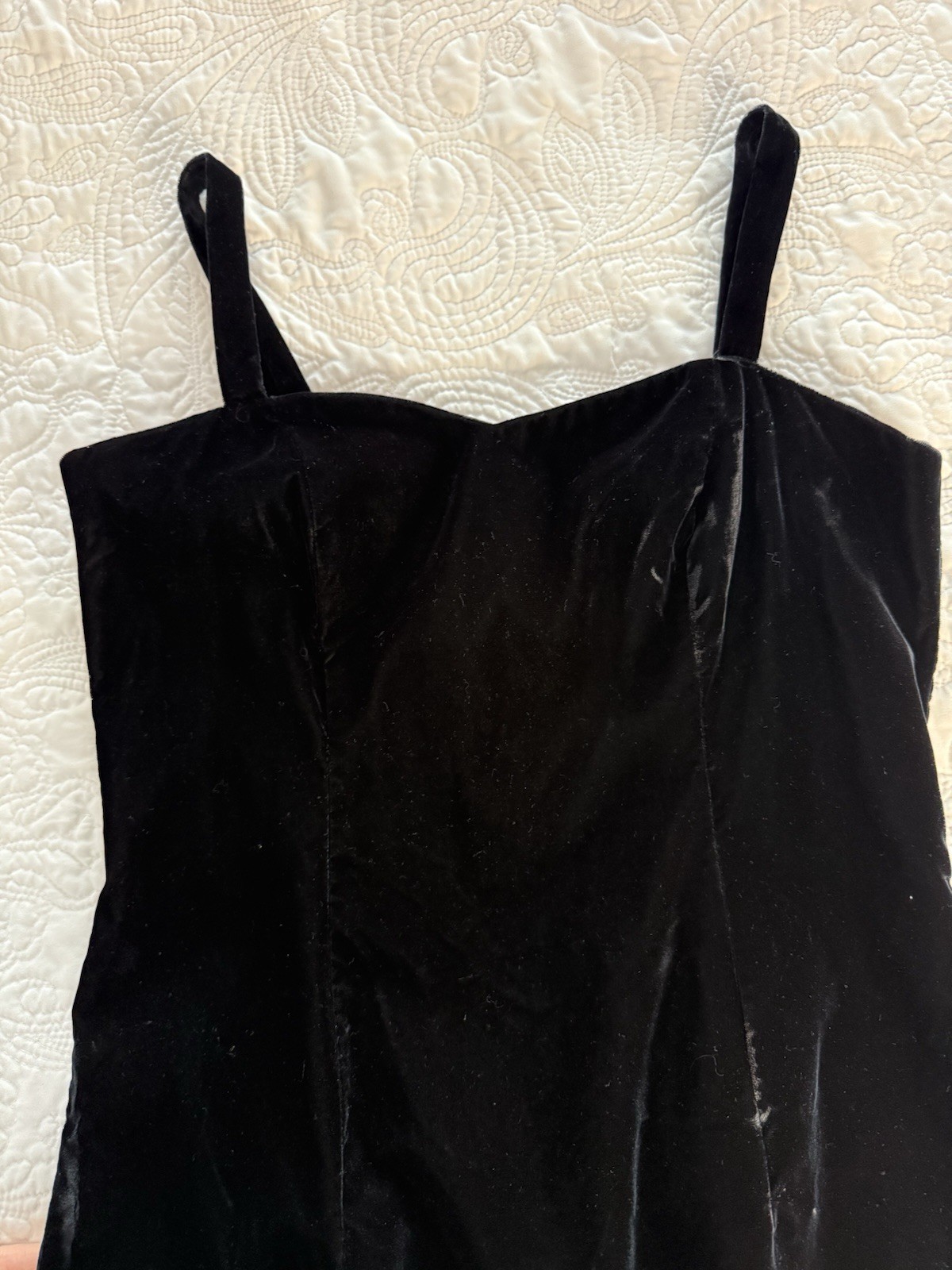 Vintage 90s 2000s Y2K black velvet curvy midi dress USA dark fairy whimsigoth