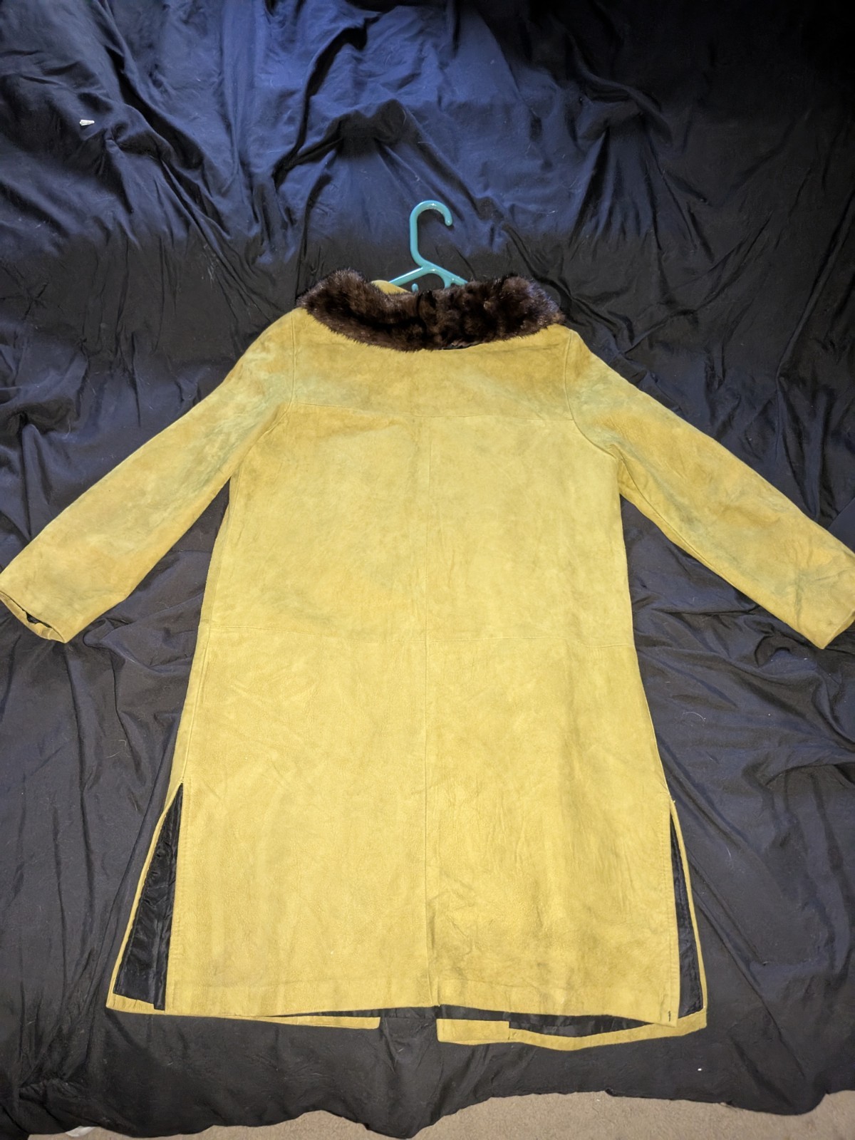 ARCHIVAL Vintage 1973 Dunlap’s Suede Coat | Real Fur Collar | Moss Green | M