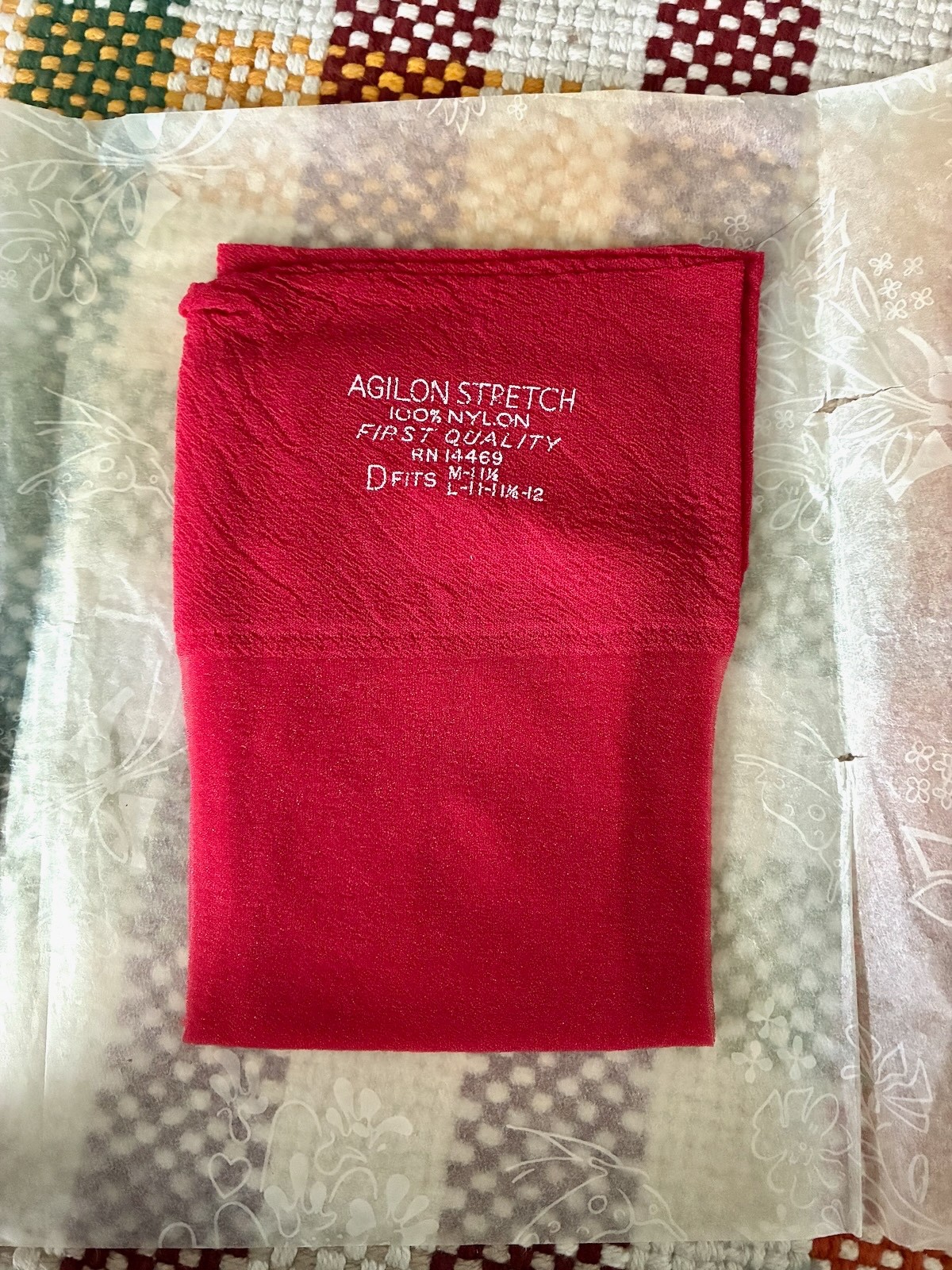 Vintage Deep Rosy Pink Seamless Stockings Sz 8-9 Pink NIP Agilon