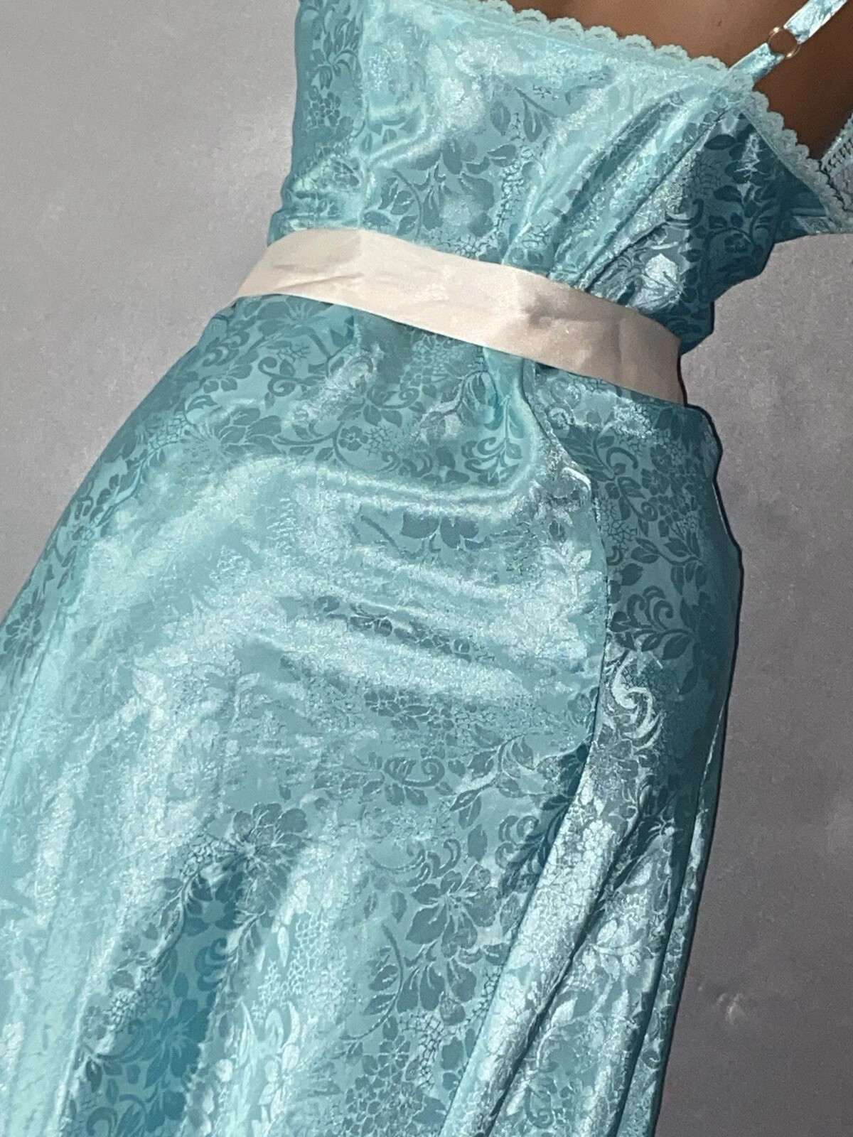 VTG SATIN DAMASK FLORAL SKY BLUE SHINY LIQUID BABYDOLL NIGHTGOWN COQUETTE M