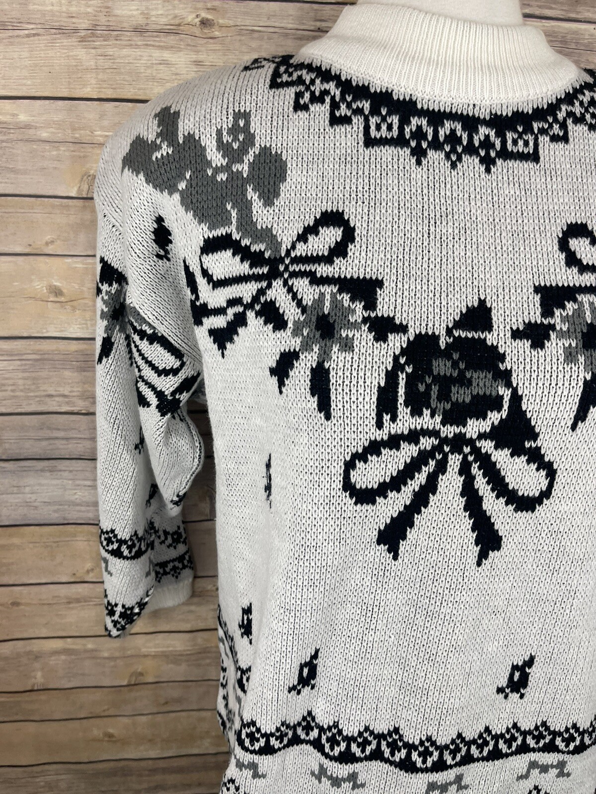 Vintage Jamie Scott Large ? Sweater Cherub Floral Bows White Black Gray 90’s