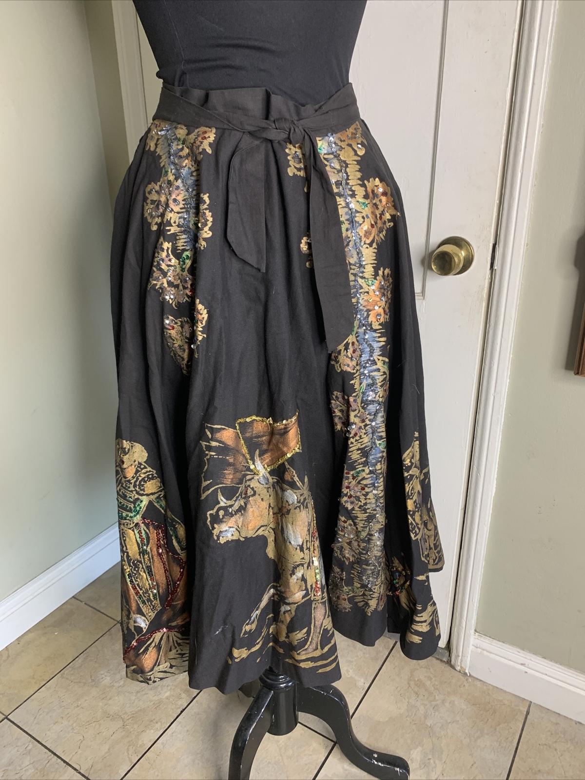 Vintage 1950’s Mexican circle skirt hand painted sequins Lavable Tel-Art Matador