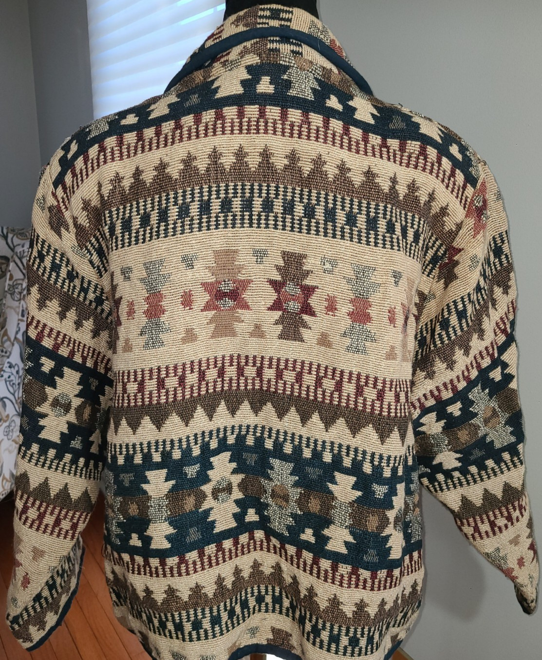 Tapestry Aztec Western Jacket Baja Women’s Large 3 Wood Button