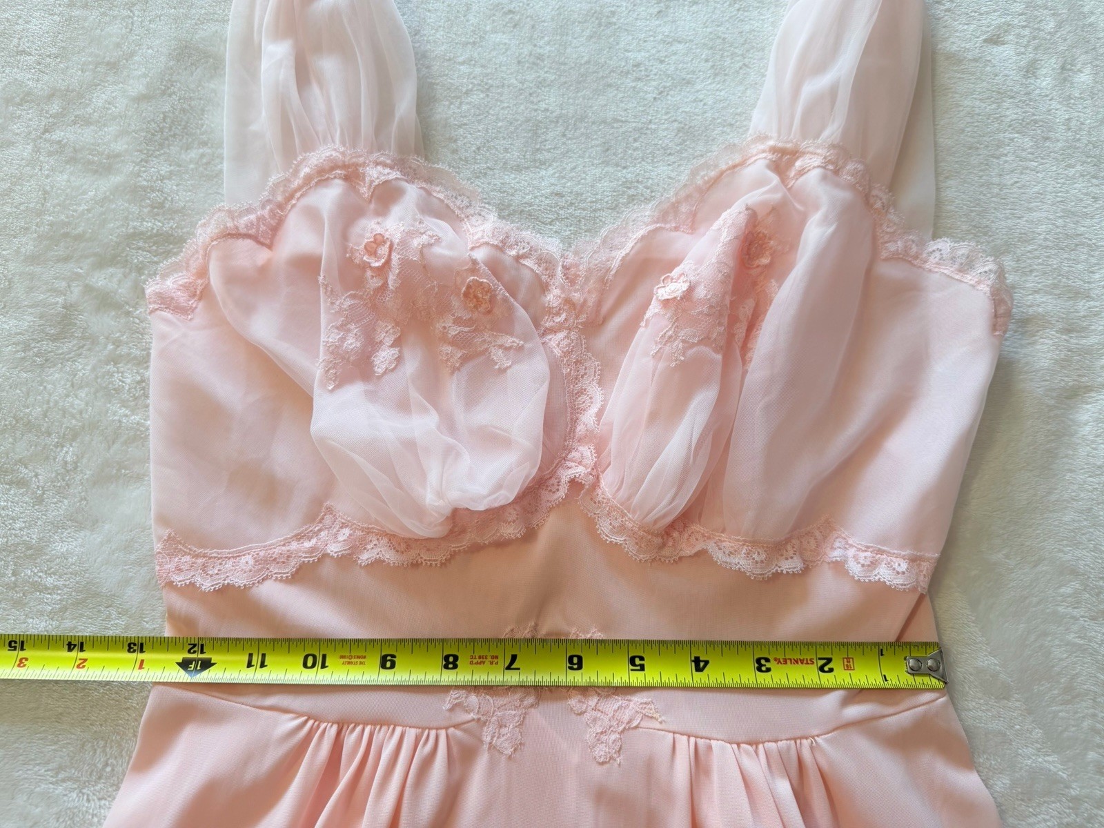 VTG 60s ARTEMIS Light Pink Nylon EMBROIDERED CUPS NIGHTGOWN Size 34