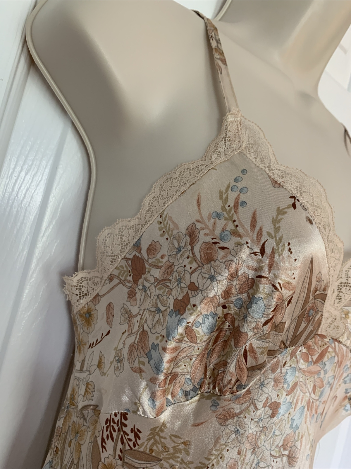 VTG 70s Lindsey Roscoe Farr East Silk Spaghetti Strap Lingerie Night Gown Sz S