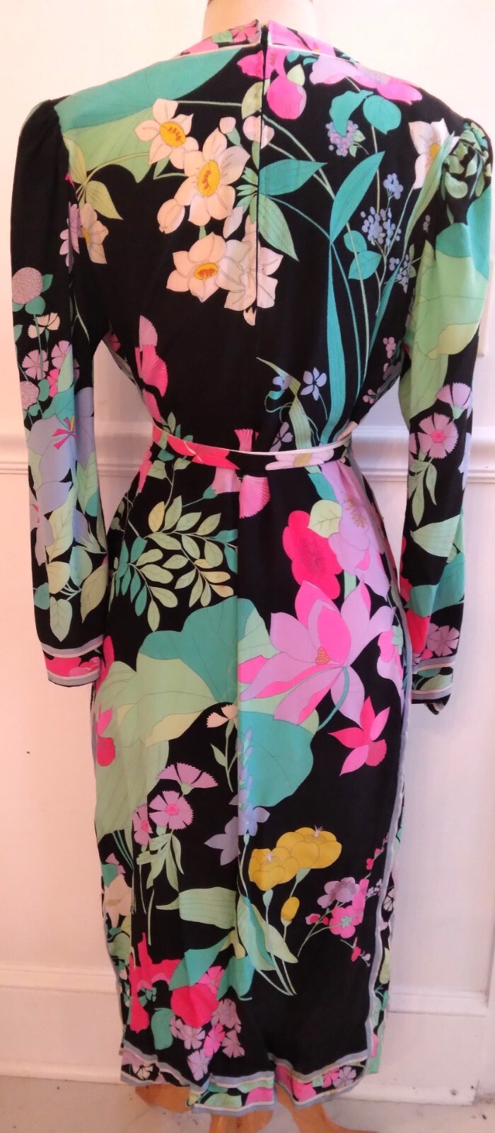 Gorgeous Vintage Leonard Dress Excellent Condition V-neck Navy Blue Floral Belt