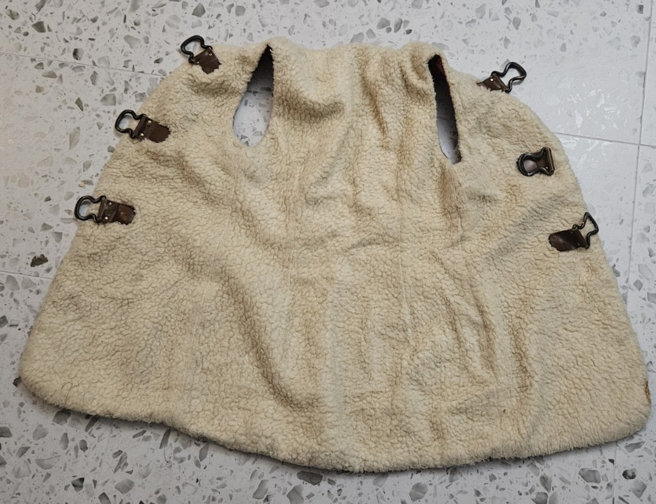 VTG Happy Legs Faux Fur Buckle Vest Women’s XS